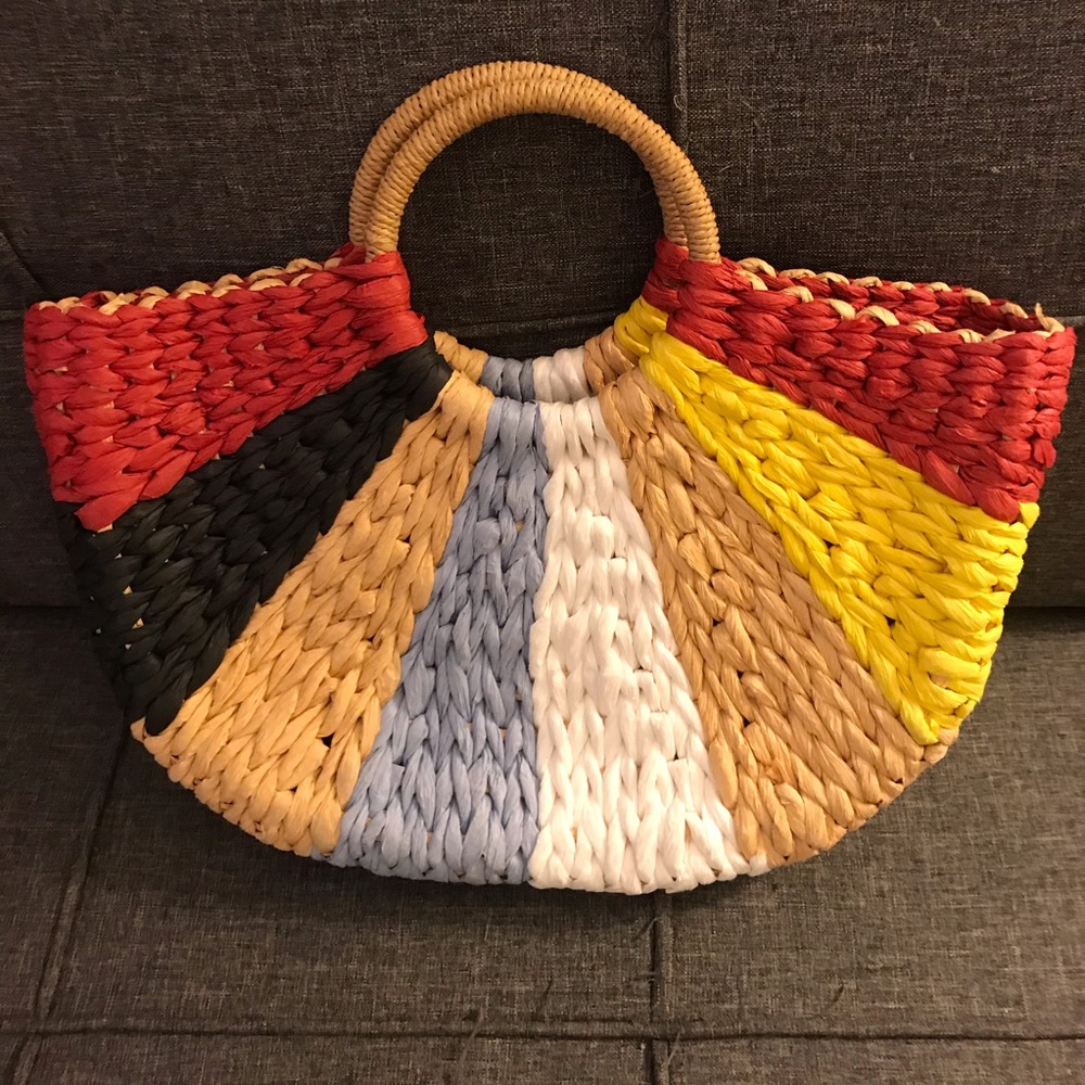 Straw handbag